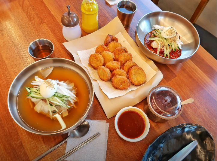 오징어 순대튀김 함흥냉면 물냉면