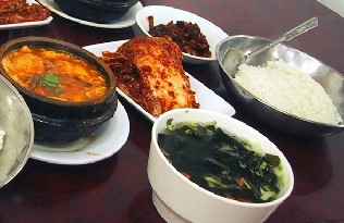 부산 남포동 맛집 돌고래순두부
